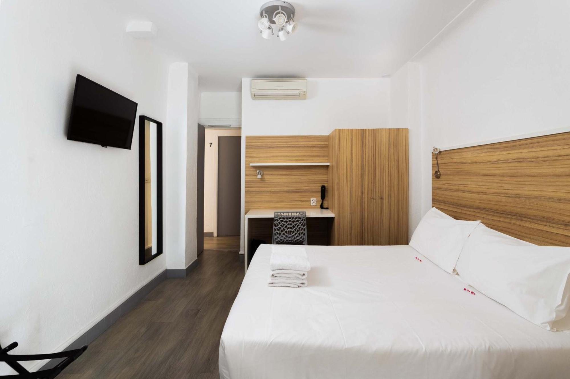 L'Oasis Hotel Fréjus Стая снимка